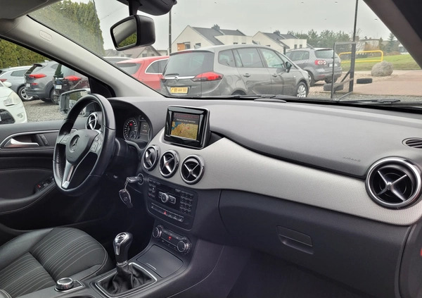 Mercedes-Benz Klasa B cena 47000 przebieg: 131000, rok produkcji 2013 z Łowicz małe 781